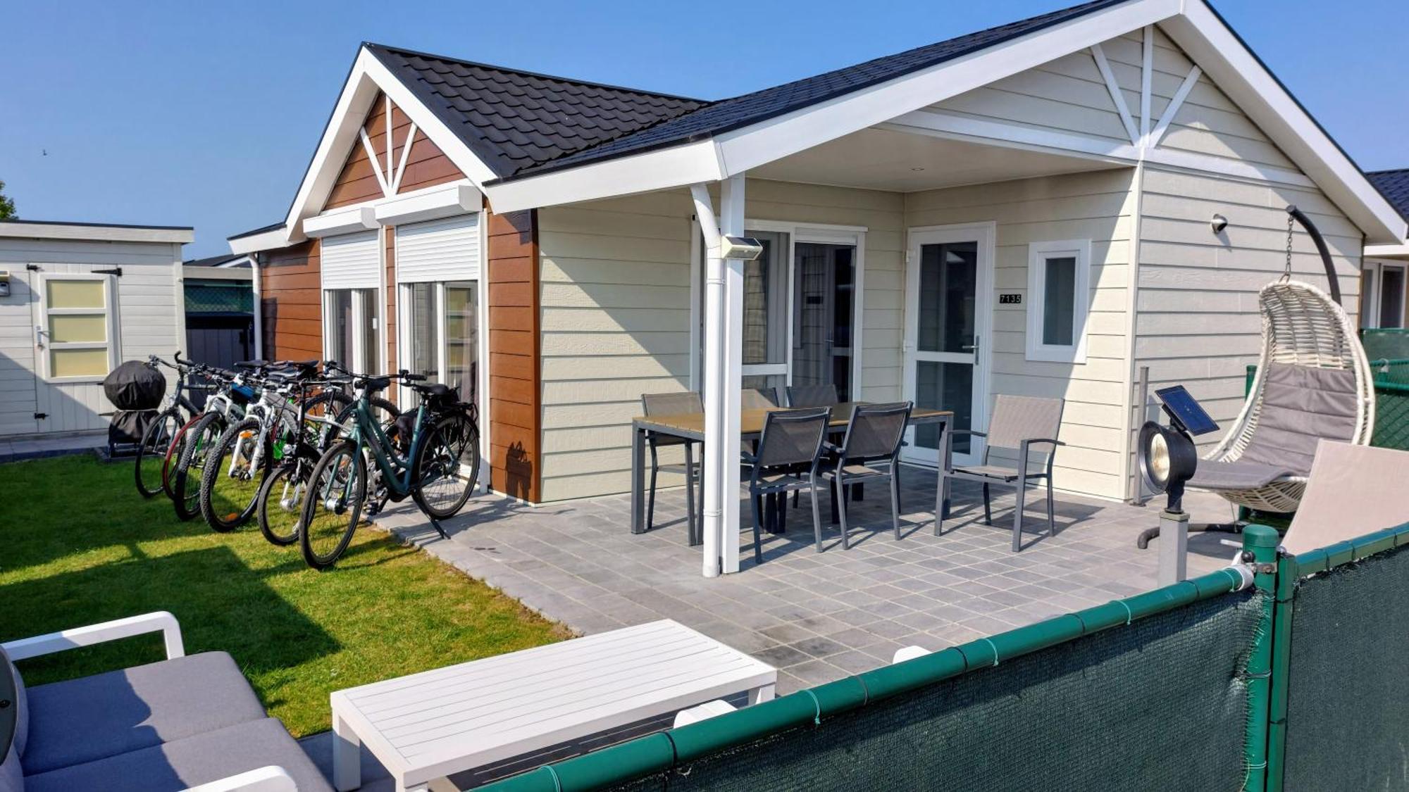 Luxe Cottage Met Fietsen, Airco & Infrarood Cabine Knokke-Heist Exterior photo